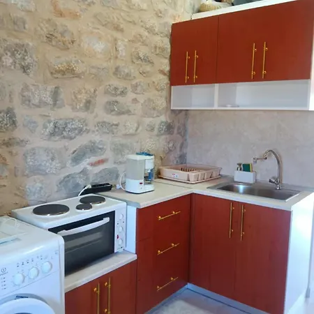 πετροχτιστο ρηνιω * Kafiona