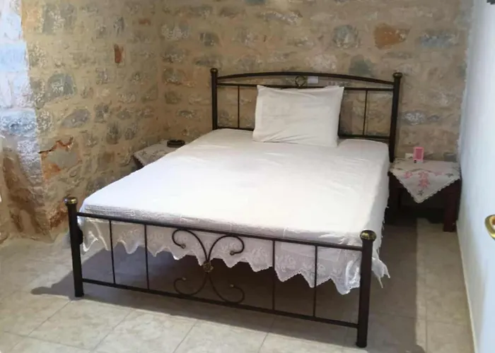 Πετροχτιστο Ρηνιω * Kafiona